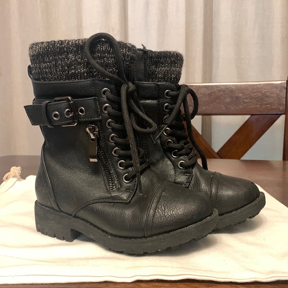 Girls combat boots